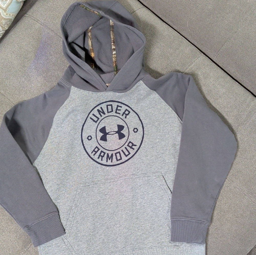 Under Armour Two-Tone Gray Hoodie Boys large